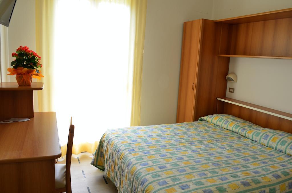 Hotel Zani Cervia Zimmer foto