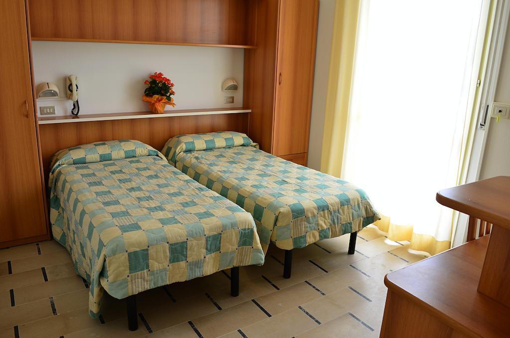 Hotel Zani Cervia Zimmer foto